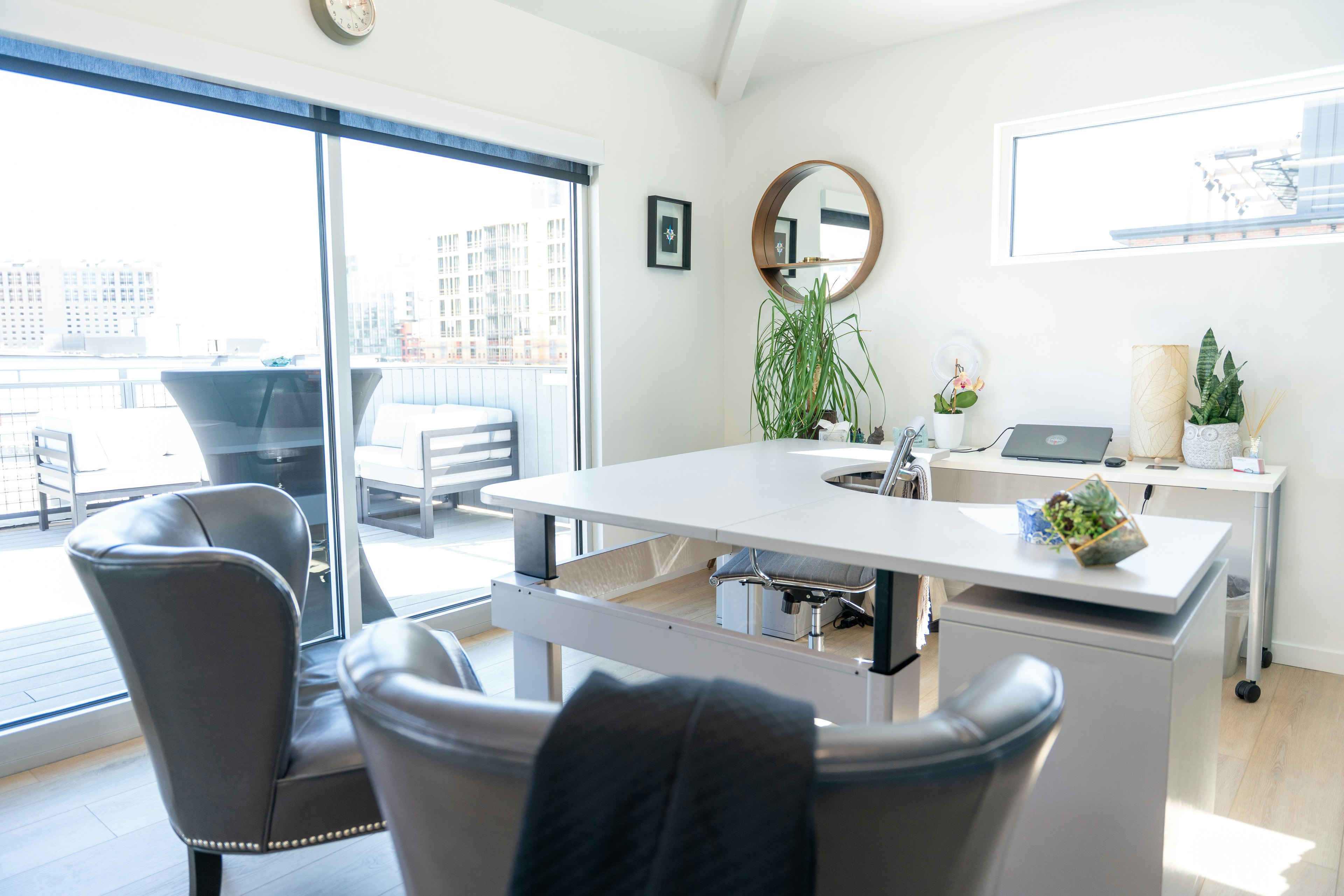 Executive Desk - view 2